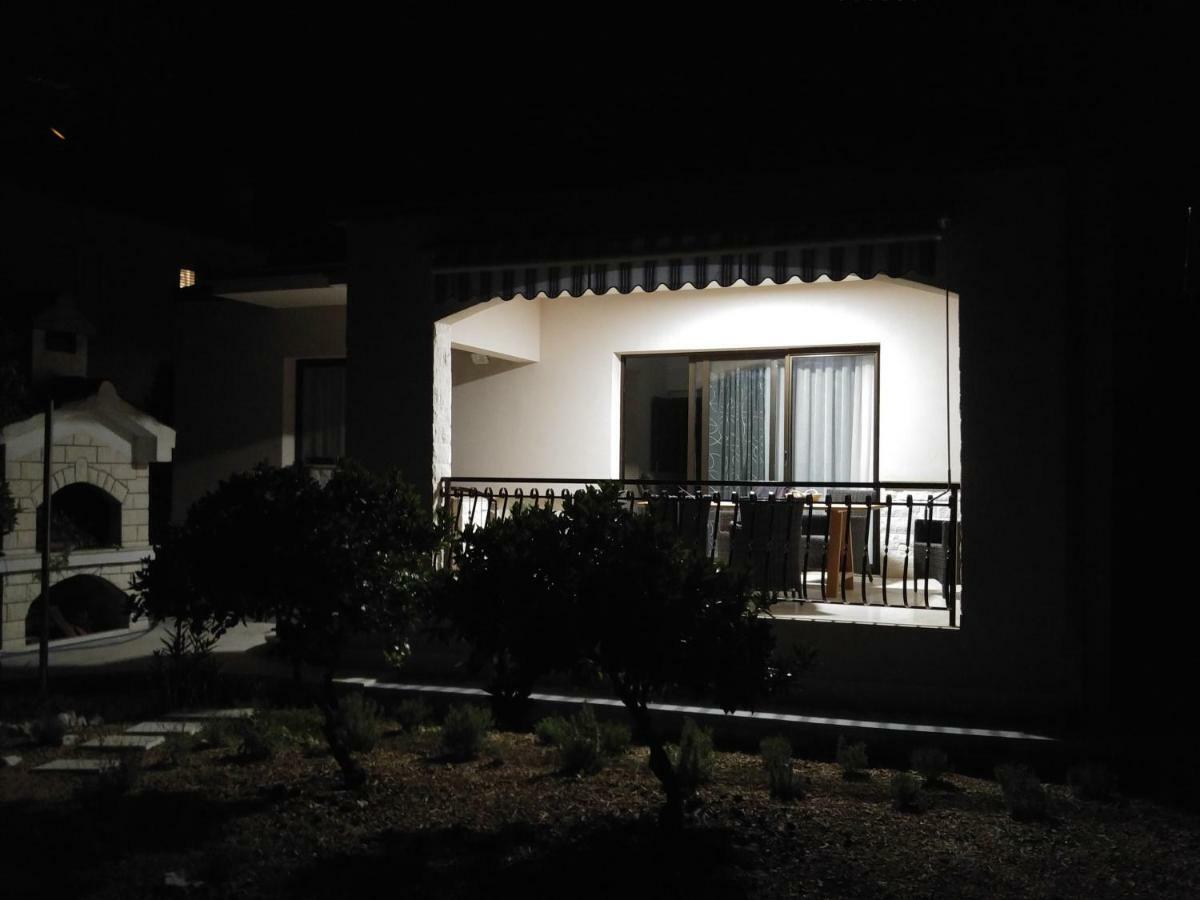 Holiday Home Ruzmarin Trogir Exterior foto
